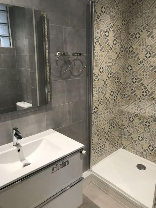 Bienvenue Chez Moi Leilighet Calais Eksteriør bilde